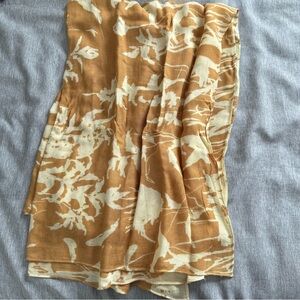 Floral Patterned vela Scarf